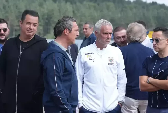 Fenerbahçe takımdan 7 oyuncuyu gönderiyor