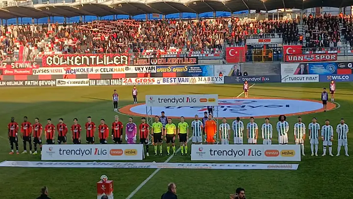 Vanspor kendi evinde puan kaybetti.