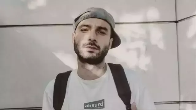 Senin gibi evladın Allah bin b...nı versin e mi?  Baba dövülür mü?